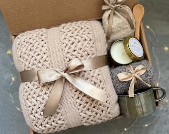 Panier cadeau chic pour femme - Coffret cadeau confortable avec couverture, chaussettes, bougie - Coffret cadeau soins, emballage de soins, cadeaux pour elle