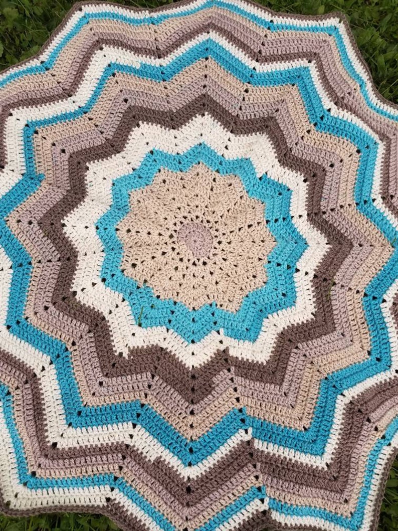 Cake Pop 12-Point Star Afghan Lapghan