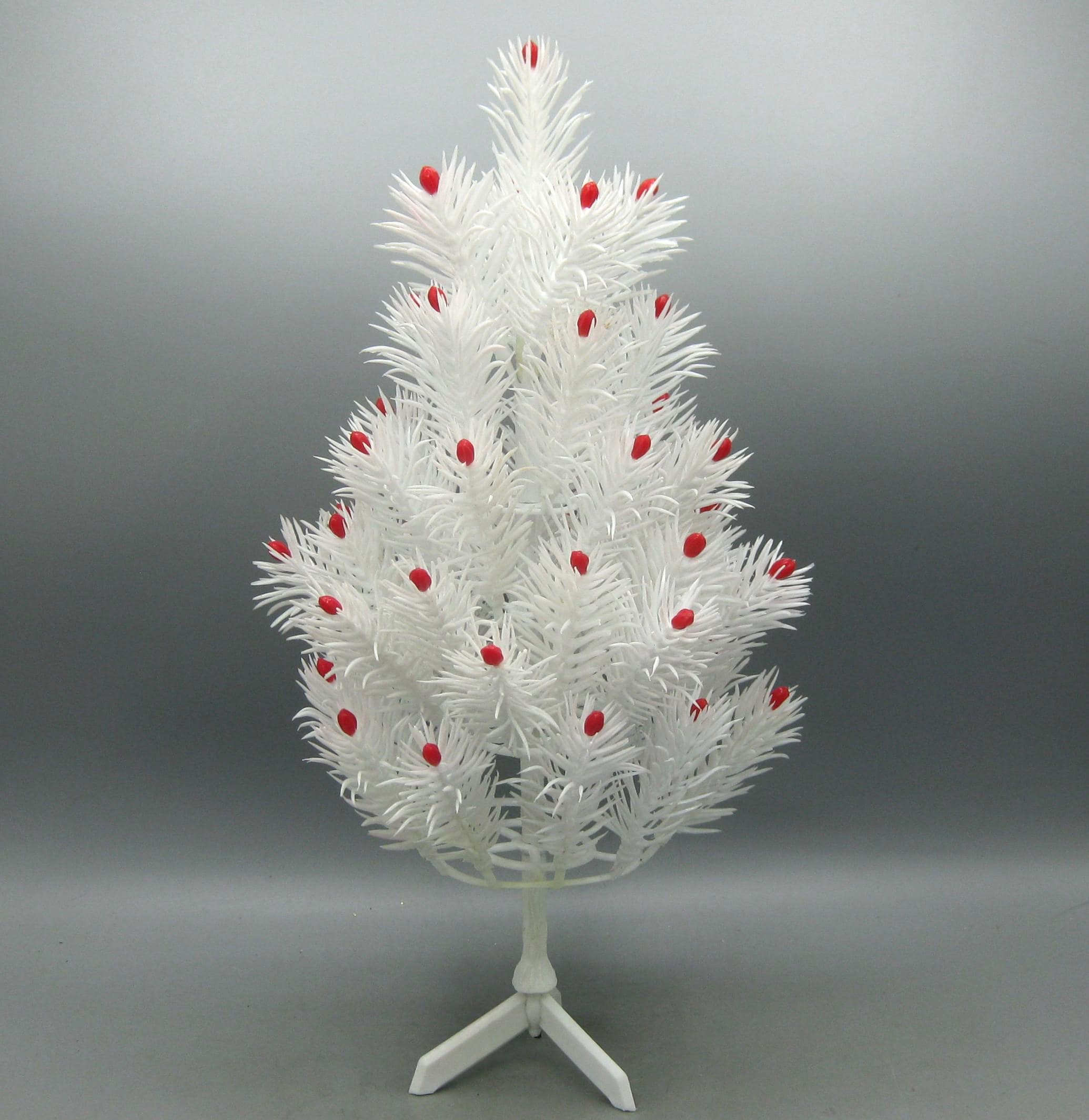 Vintage 70s White Plastic 12