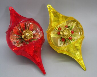 2 Vintage 60s JewelBrite Diorama Plastic Novelty Reflector Gold & Red Christmas Tree Ornament