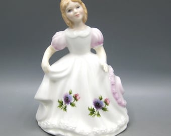 ロイヤルドルトン磁器フィギュア: 8月、今月のフィギュア HN 3165