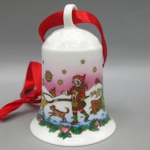 Vintage 2001 Hutschenreuther Highlands German Porcelain Annual Christmas Bell Ornament