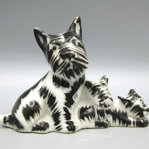 Vintage 40s Scottish Terrier Scottie Dog Family Miniature Figurine Made in Japan