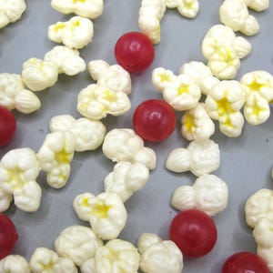 Vintage Plastikblasform Weihnachtsbaum 8 &#39;Popcorn Cranberry Girlandendekoration