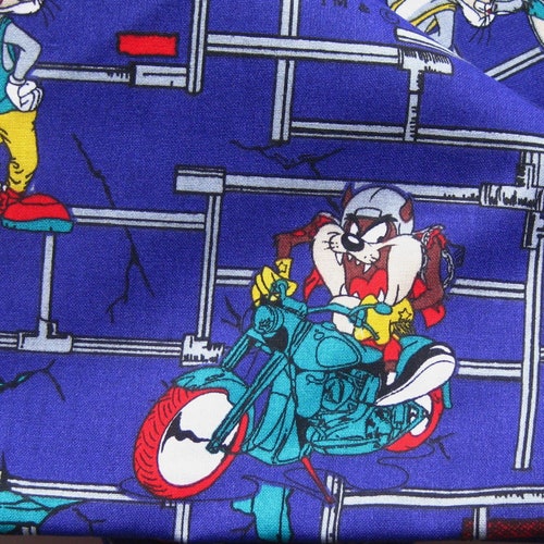 4 Yards online Vintage 90s Warner Bros HANGIN OUT Bugs Bunny Tasmanian Devil Taz Novelty Print Fabric Yardage