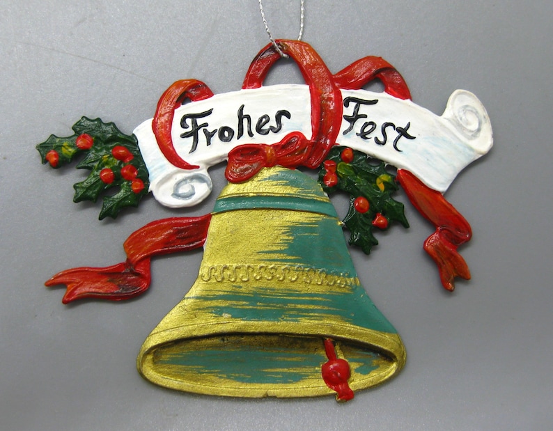 Kathe Wohlfahrt tedesco in peltro Frohes Fest campana di Natale ornamento vintage Rothenburg Germania immagine 1