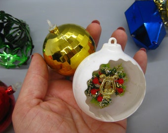 Vintage 1950s Plastic Ornaments by Jewel Brite: 6 MIRROWED
