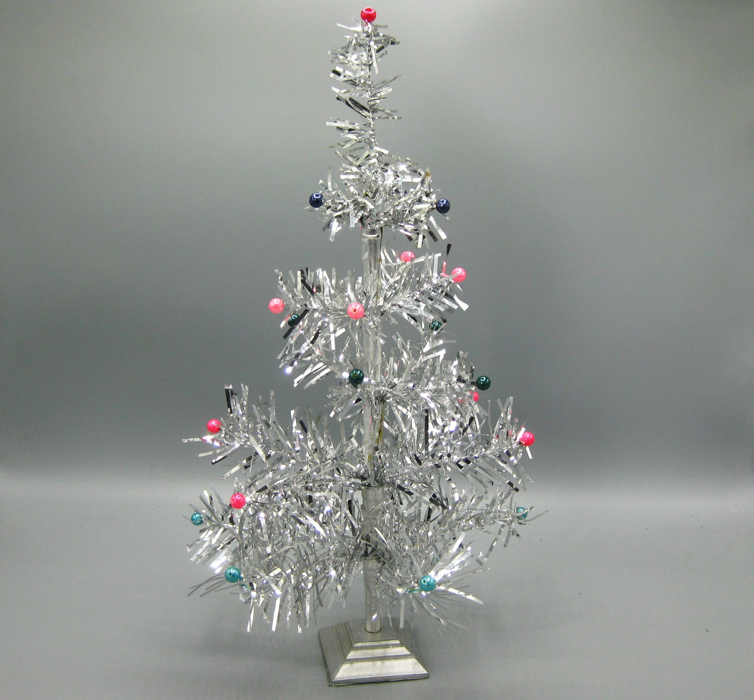 Vintage 60s 70s Silver Tinsel 14.5 Vintage 60s 70s Silver Tinsel 14.5