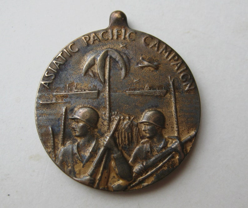 waac asian pacific campaign medal Asian bus molester