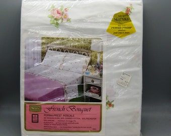 Vintage 60s 70s Deadstock Sears French Bouquet Combed Cotton Poly Percale White Pink Floral Roses Full Size Bed Fitted Sheet