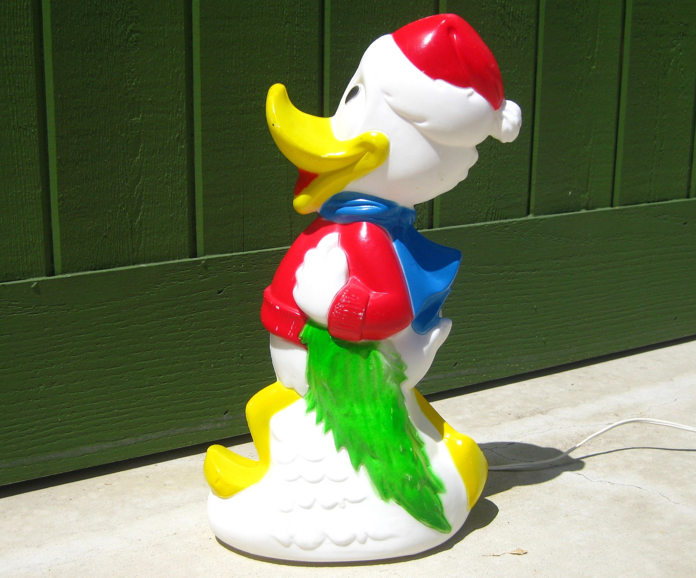 Vintage 70s Empire Plastic Walt Disney 15