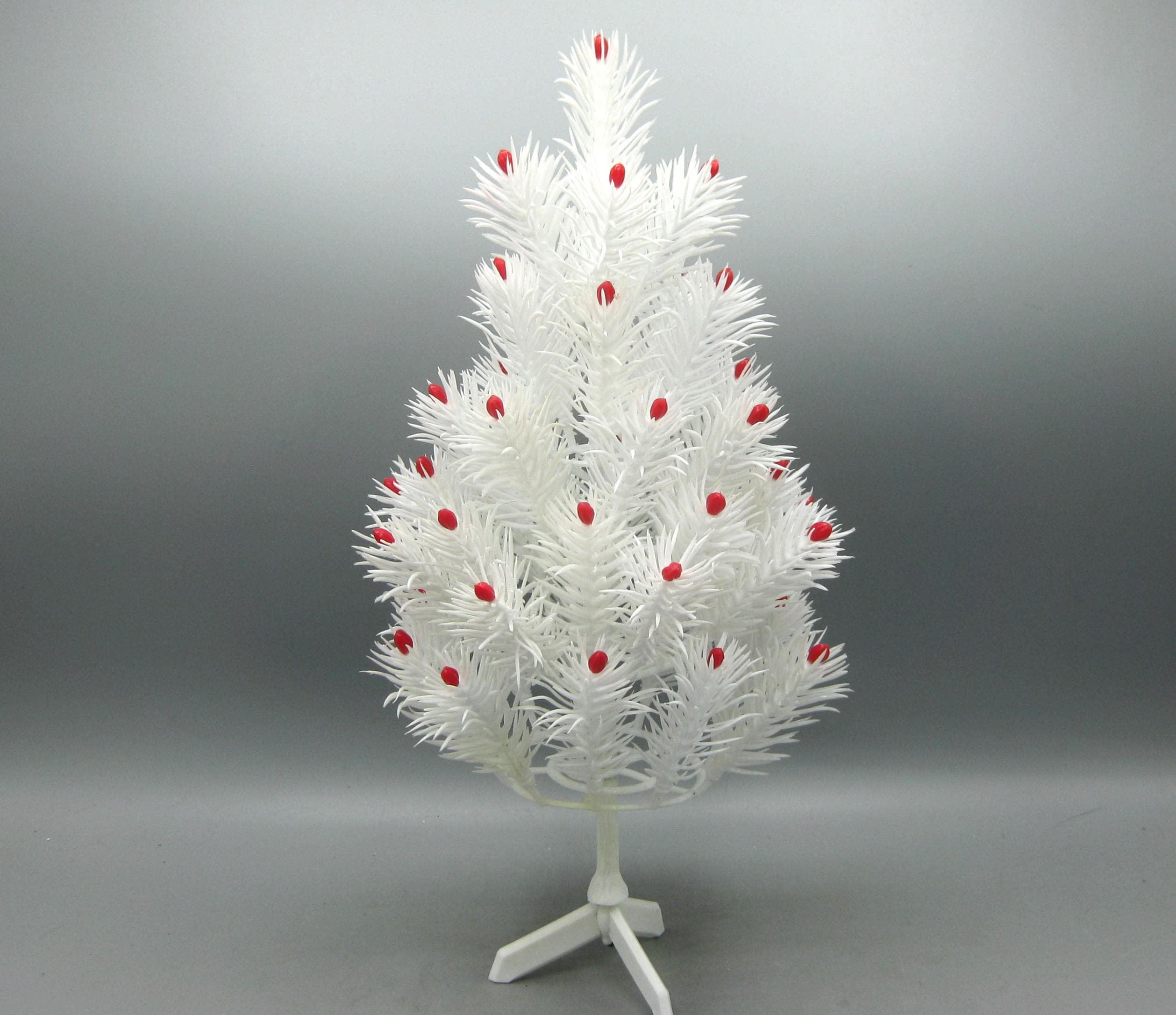 Vintage 70s White Plastic 12