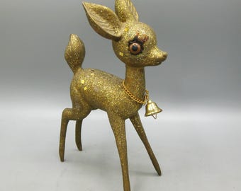 Estatueta de decoração de Natal kitsch de rena de plástico com glitter dourado vintage dos anos 50