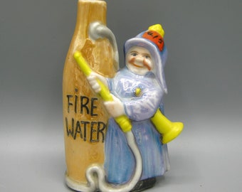 Vintage VUUR WATER Nieuwigheid Lusterware Porselein Liquor Kolf Brandweerman