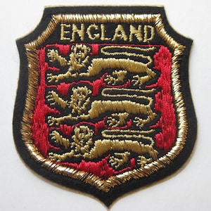 Vintage England Coat of Arms Embroidered Gold Red Black Felt Souvenir Jacket Patch