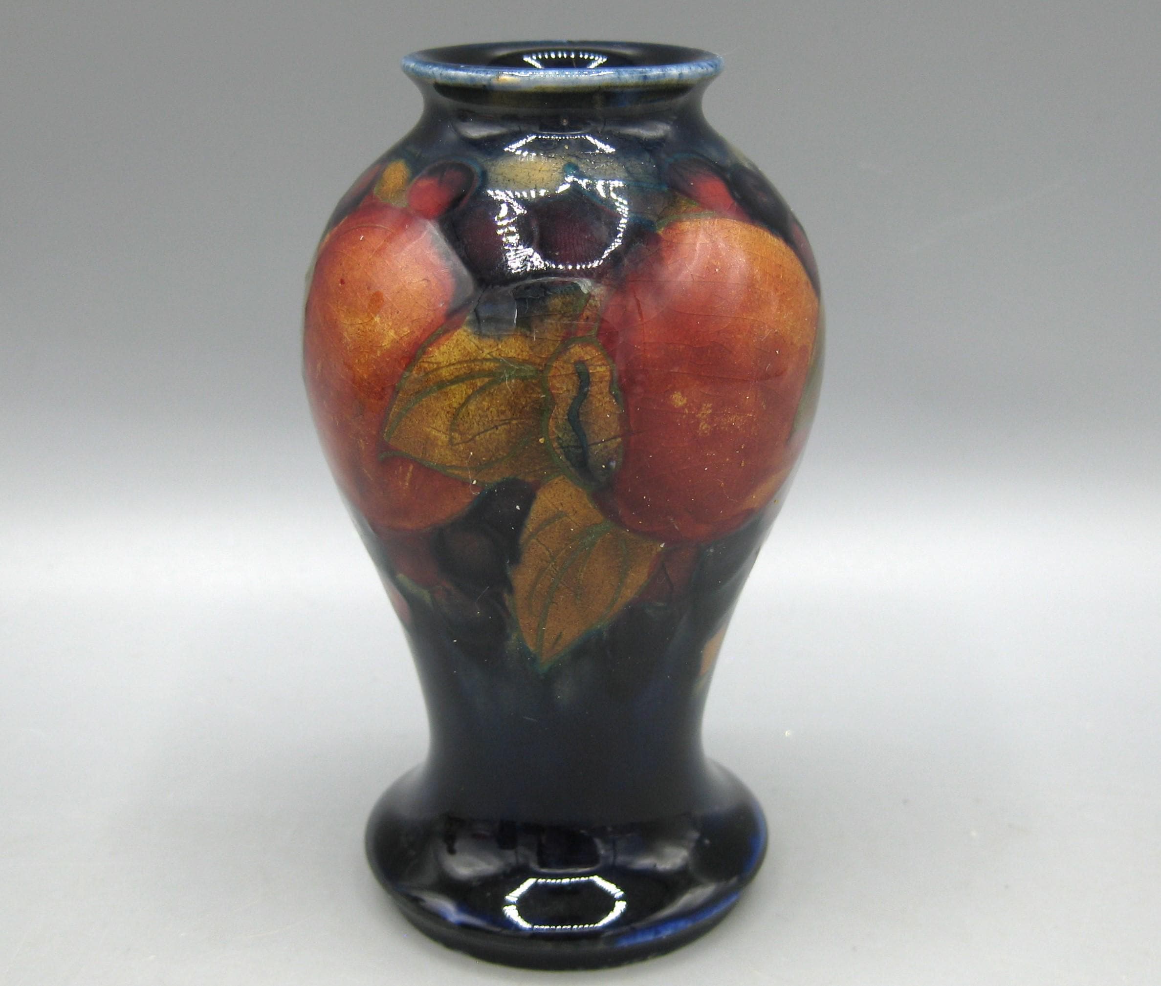 Moorcroft ムーアクラフト　花瓶 William Moorcroft ムーアクロフト 英国磁器 花瓶 P198｜骨董店