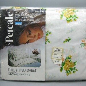 Vintage 70-tals dött lager Montgomery Wards bomullspolyblandning percale gula blommiga rosor dubbelsäng dra-på-lakan