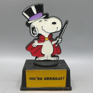 Aviva snoopy trophy - Etsy 日本