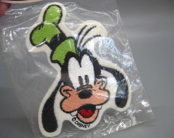 Vintage Walt Disney Treasures Goofy Embroidered Souvenir Patch Applique