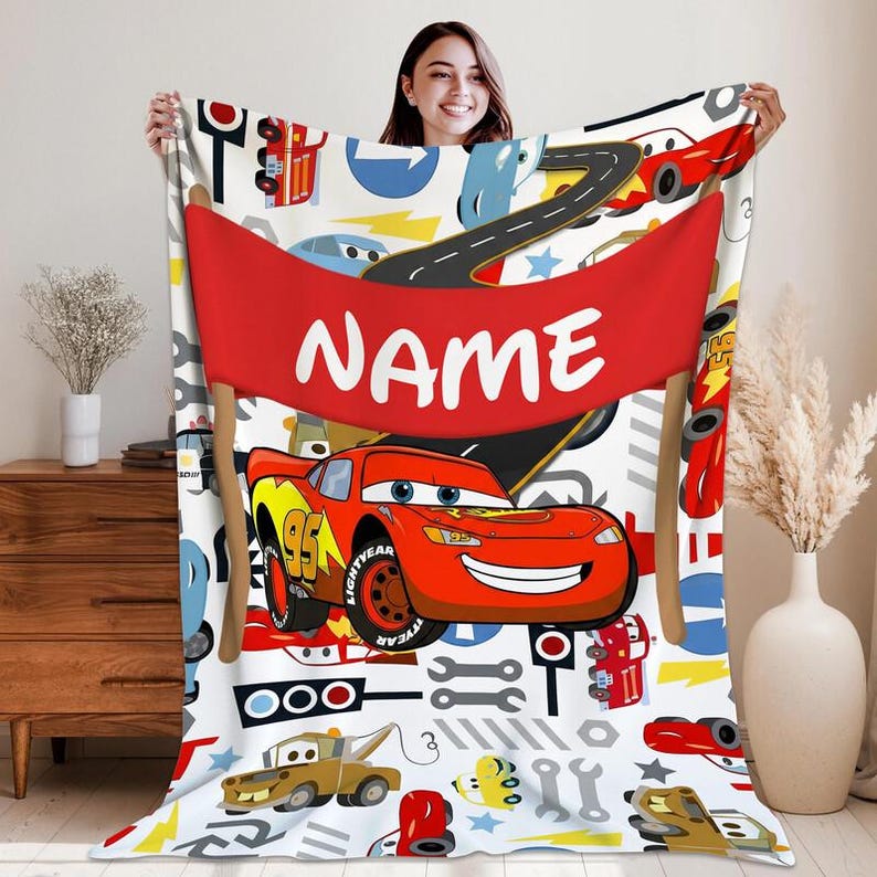 Manta polar personalizada de personajes de Disneyland Cars, manta de Rayo McQueen y Tow Mater, manta de Disneycars, regalo de cumpleaños para niño o niña imagen 3