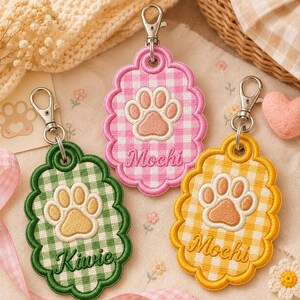 Personalized Pet Name Keychain, Embroidered Paw Print Bag Charm, Gingham Dog Tag, Custom Puppy Gift, Dog Mom Accessory