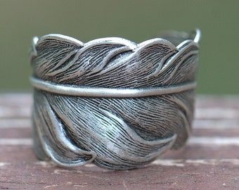 Silver Feather Ring UNISEX. Size 4 to 14. Feather jewelry, mens ring matching couples spiritual faith angelic, Silver feather ring Christian