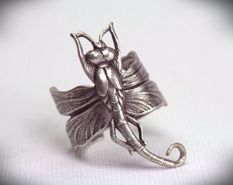 Dragonfly RING. Uni-sex. Art Nouveau, Steampunk Steam punk Victorian, dragon fly Grey Gray Metamorphosis Silver Dragonfly Jewelry Great gift