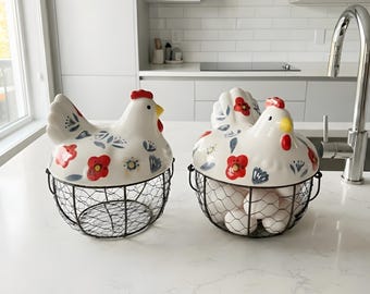 Cesta de cerámica pintada a mano con diseño de gallina para huevos, decoración rústica de cocina de granja.