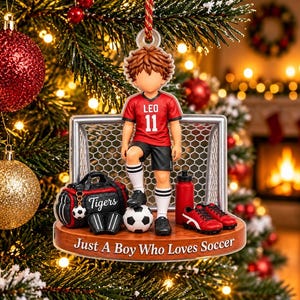 Adorno navideño personalizado de fútbol, ​​"Solo un niño al que le encanta jugar", acrílico plano 2D