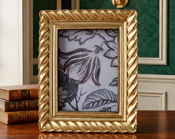 Vintage Gold Mini Photo Frame Decorative Resin Small Picture Frame Desk Home Decor Display