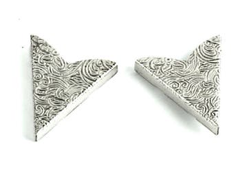 Tooled Collar Tips: Antique Silver, or Antique Gold - Made in USA (Set of 2)