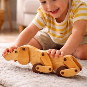 handgemaakt speels houten hondenspeelgoed - Handgemaakt trekspeelgoed - Bewegende gewrichten - Wielen - Interactief spelen voor kinderen