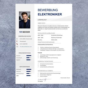 Może przedstawiać: Niemieckie CV dla technika elektronika, ze zdjęciem Tima Beckera. Dokument zawiera sekcje dotyczące danych osobowych, umiejętności językowych i doświadczenia zawodowego. CV jest wydrukowane na białym papierze.