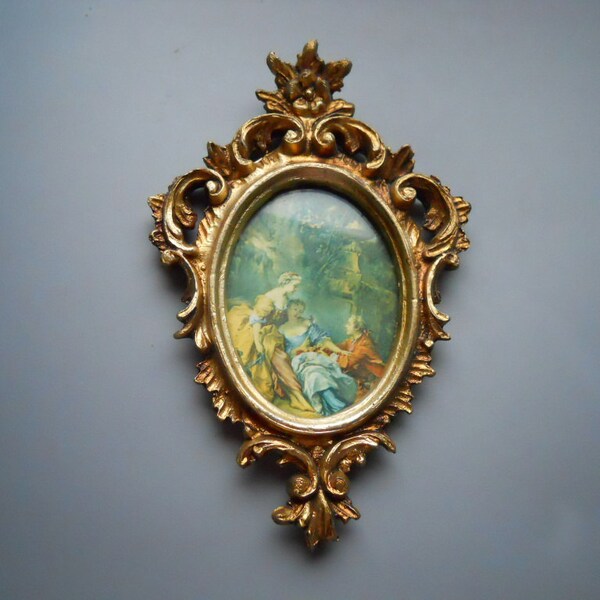 Victorian Vintage Retro Wall Hanging Courting Scene Glass Oval Pane Plastic Gold Wood Framed