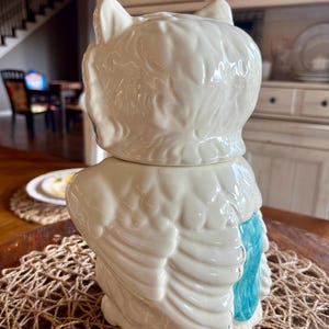 Anthropologie “A Real Hoot” Owl Cookie Jar | Winking Owl Ceramic Canister | Retired bild 3