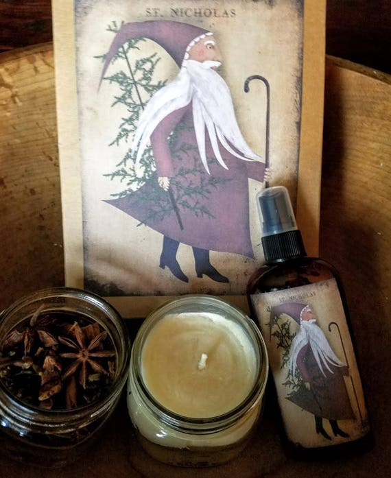 Holiday Gift Box ~ Hand Poured Soy wax candle~ Room Spray ~ Simmering spices