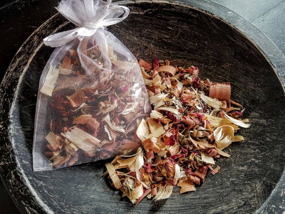 Cedar Chest Potpourri Sachet