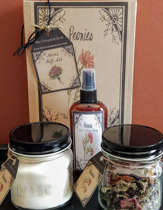 Hand Made Spring Flowers Gift Box ~ Hand Poured Soy wax candle~ Room Spray ~ Jar Potpourri~Peony