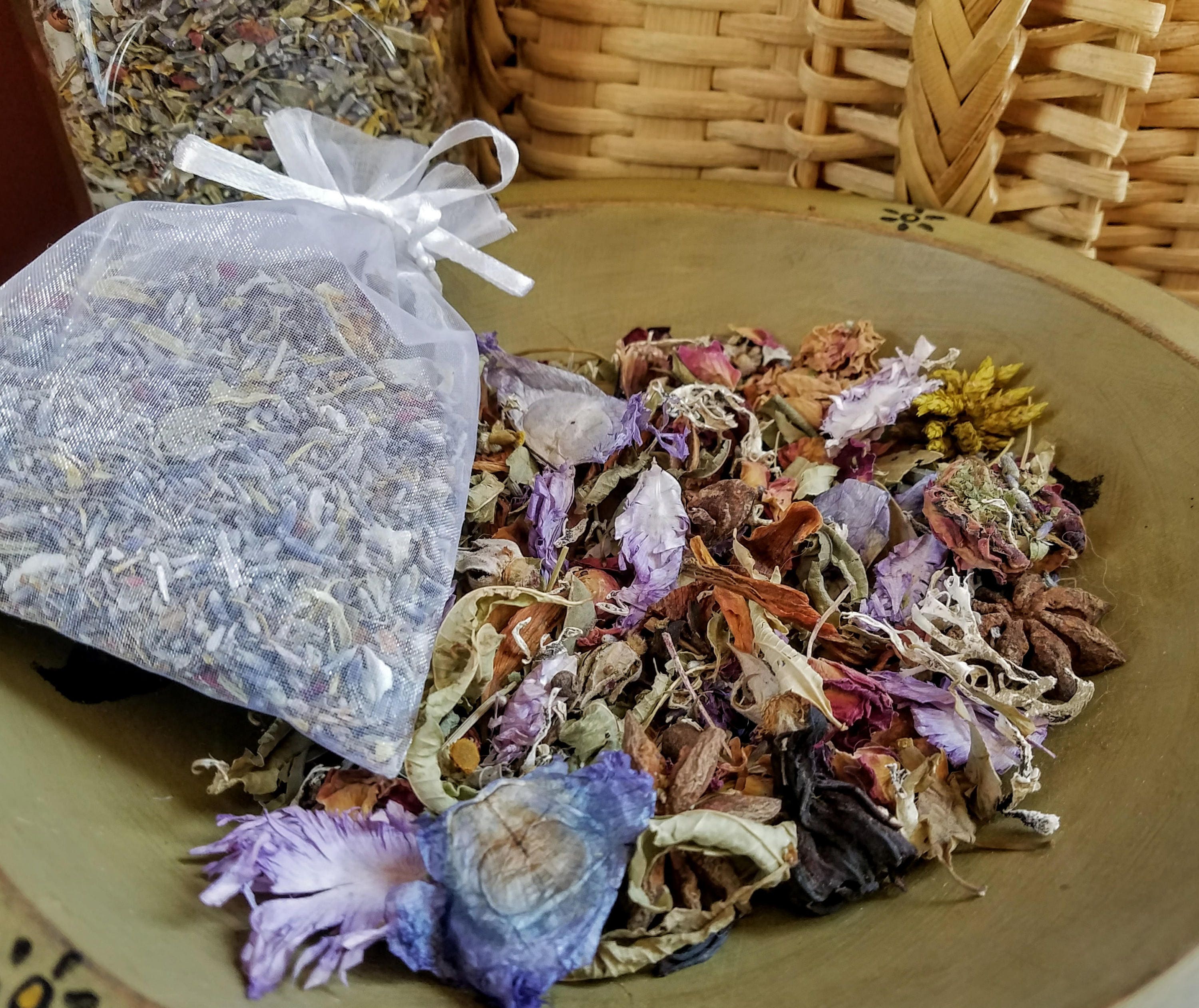 Download Floral Garden Potpourri Sachet