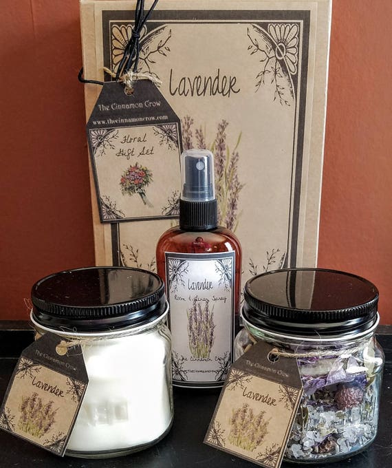 Hand Made Spring Flowers Gift Box ~ Hand Poured Soy wax candle~ Room Spray ~ Jar Potpourri~Lavender
