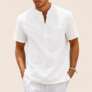 Camicia da uomo in cotone con colletto alla coreana, maniche corte, ideale per l'estate, modello casual con bottoni, leggera e traspirante, vestibilità ampia.