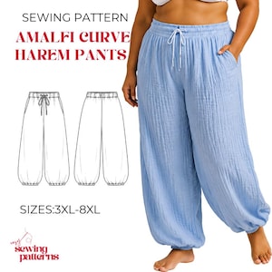 Könnte beinhalten: Hellblaue Pluderhose aus strukturiertem Stoff mit elastischem Bund und Kordelzug. Das Bild enthält den Text SEWING PATTERN AMALFI CURVE HAREM PANTS, eine technische Strichzeichnung der Hose und den Text SIZES: 3XL-8XL.