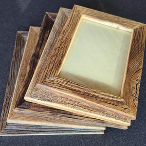 Handgefertigter Altholz Bilderrahmen - authentische Handwerkskunst aus hochwertigem Allgäuer Holz | regional, nachhaltig, individuell