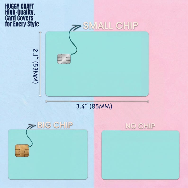 Op de afbeelding: Een turquoise kaartbeschermer van 85 mm x 53 mm, verkrijgbaar in drie chipconfiguraties: kleine chip, grote chip en geen chip. De tekst "HUGGY CRAFT High-Quality, Card Covers for Every Style" is afgebeeld.