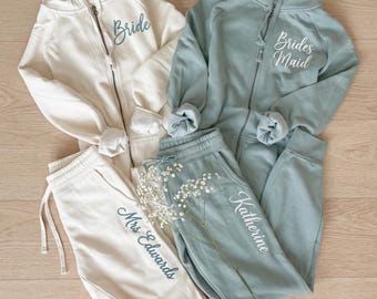 Bridal Party Bride & Bridesmaid Sweats, Custom Embroidered Sweatsuit Set for Wedding Day, Gift Maid of Honor and Mother of Bride