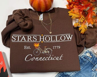 Sudadera de cuello redondo con estrellas bordadas de Connecticut Hollow, regalo para fanáticos de Gilmore, edición unisex para bicicletas y flores.