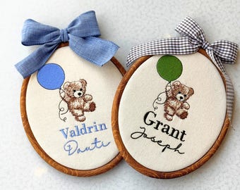 Personalized Baby Name Sign Embroidered With Bear and Balloon|Gender Neutral Name Announcement Sign for Hospital| Newborn Nursery Decor