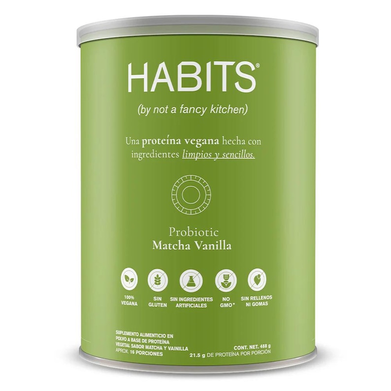 Pu&ograve; includere: Un contenitore cilindrico verde di polvere proteica "HABITS" Probiotic Matcha Vanilla. L'etichetta include testo in inglese e spagnolo, con icone che indicano vegano, senza glutine e senza OGM. Il contenitore contiene 468 g di prodotto.