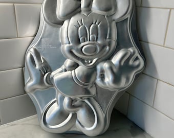 Vintage Wilton 1998 Minnie Mouse Aluminum baking pan