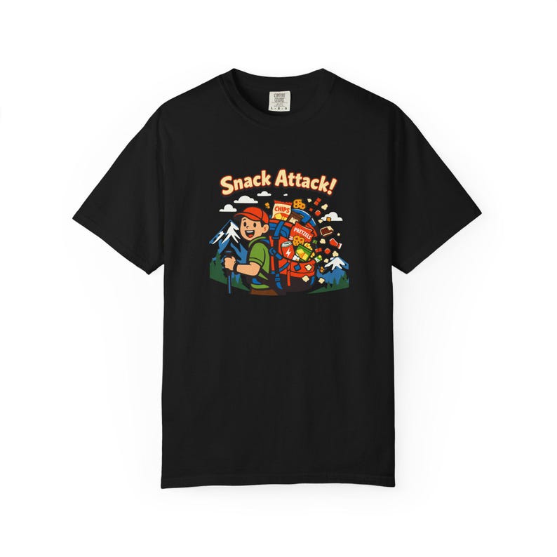 Snack Attack ryggsäcks-T-shirt för vandring | camping-t-shirt med grafik och snacks bild 8